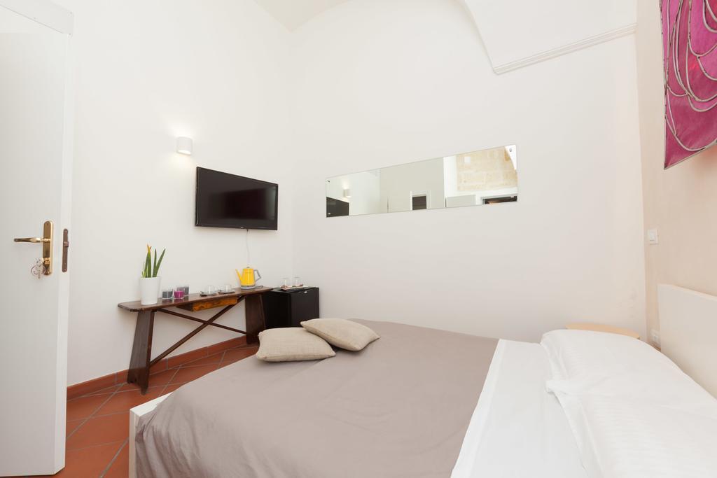 B&B Corte Dei Taralli Lecce Ruang foto